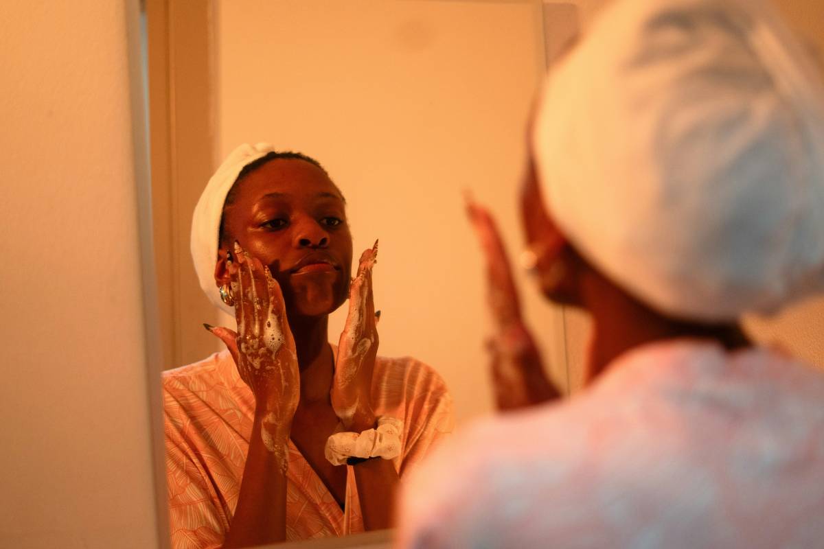 Organic Facial Cleansers for Acne: The Clean Break Your Skin Deserves